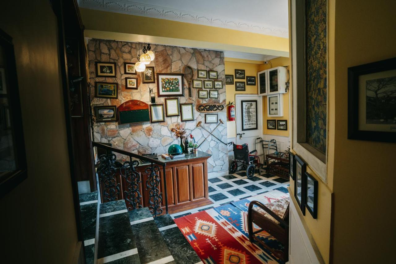 Rock Cliff Home Stayシロン エクステリア 写真